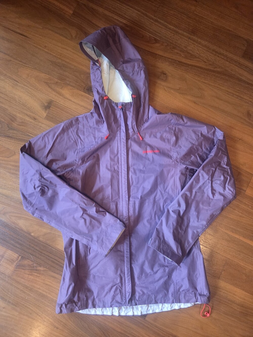 Patagonia Women's Raincoat - Lavender W/Red accents - From 2015 - EUC - Size Med